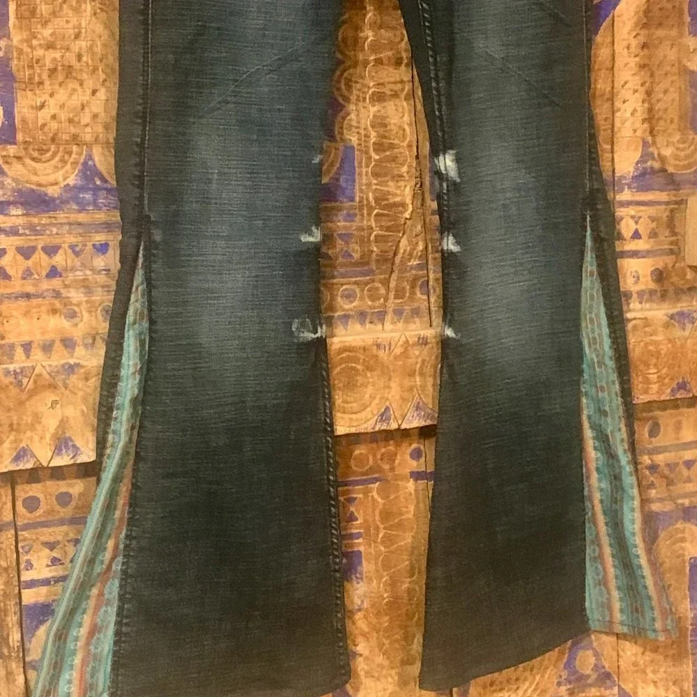 Cowgirl Tuff 'Aztec Flare' Mid Rise Flare Jean - 28x32 - Picture 6 of 13